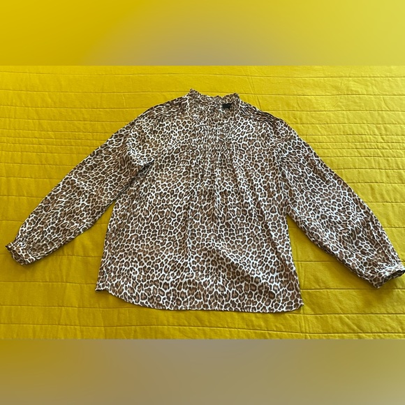 Perfect for Petites - Button Detailed J Crew Animal Print Blouse, Size XXS - Picture 3 of 8